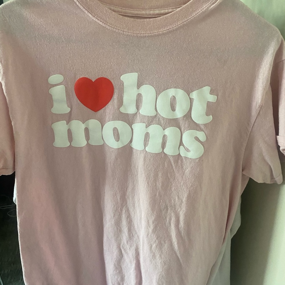Danny Duncan I Heart Hot Moms Shirt
